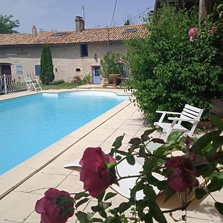 Bed and Breakfast Coucouhirondelle Brux Exterior foto